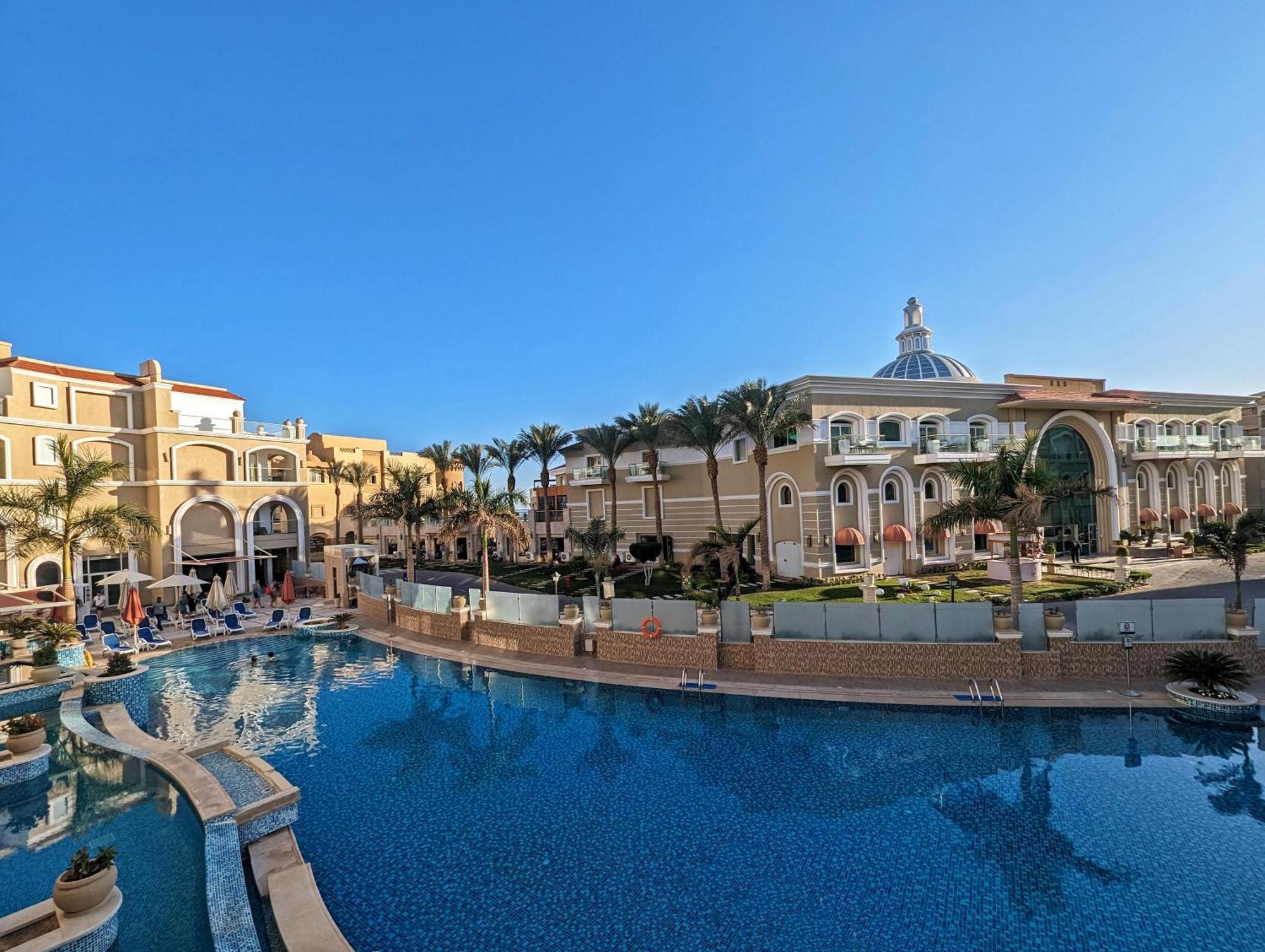 Kaisol Romance Resort Sahl Hasheesh - Adults Only ฮูร์กาดา ภายนอก รูปภาพ The resort's main pool