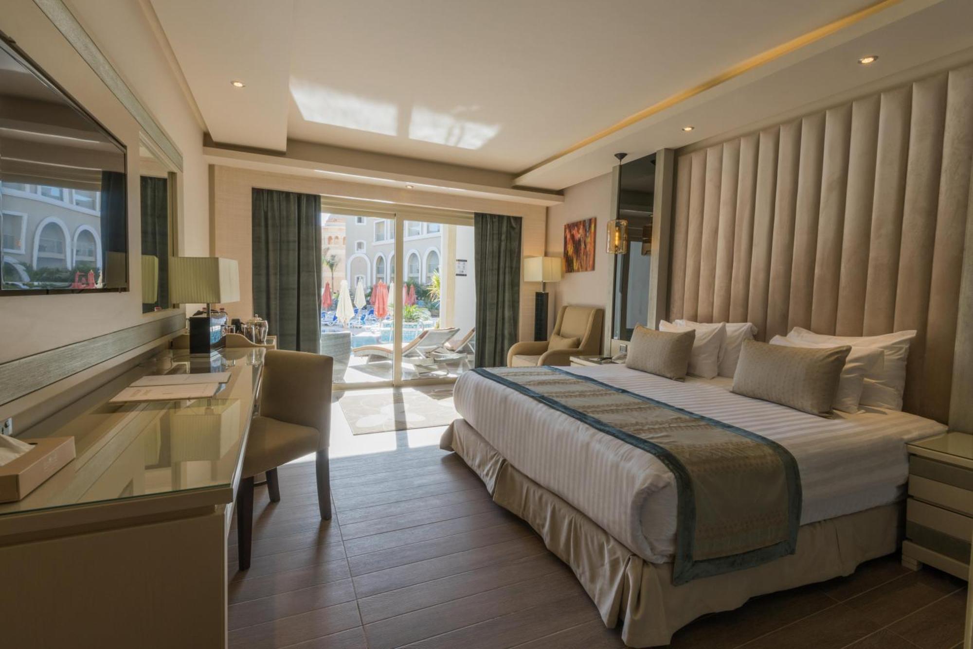Kaisol Romance Resort Sahl Hasheesh - Adults Only ฮูร์กาดา ภายนอก รูปภาพ A room at the hotel